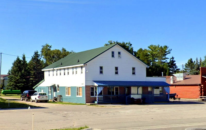 Naubinway Hotel & Cafe (Naubinway Inn) - Street View